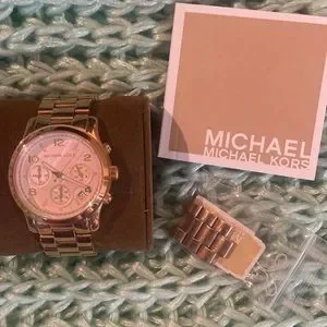 Michael Kors | Accessories | Michael Kors Runway Rose  display picture 1